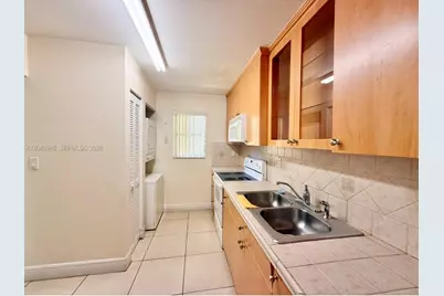 1975 W 44th Pl #203, Hialeah, FL 33012 - Photo 16