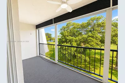 6080 NW 44th St #410, Lauderhill, FL 33319 - Photo 2