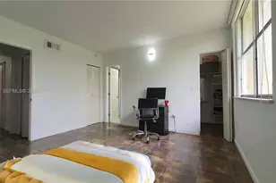 1655 NE 115th St, Miami, FL 33181 - Photo 14