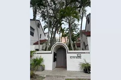 101 NE 8th Ave #1, Fort Lauderdale, FL 33301 - Photo 2
