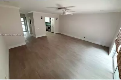 101 NE 8th Ave #1, Fort Lauderdale, FL 33301 - Photo 8