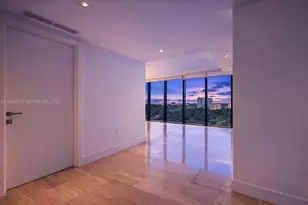 1451 Brickell Ave, Miami, FL 33131 - Photo 16