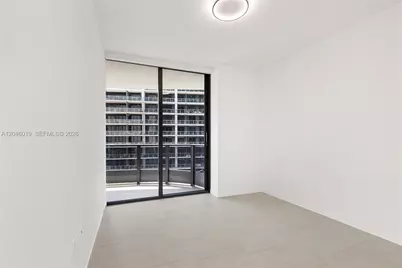 1000 Brickell Plz #4015, Miami, FL 33131 - Photo 34