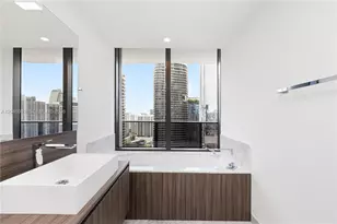 1000 Brickell Plaza, Miami, FL 33131 - Photo 30