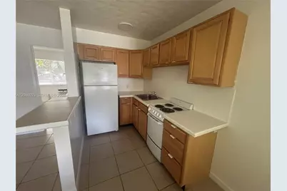 1211 NE 6th St #2, Fort Lauderdale, FL 33304 - Photo 2