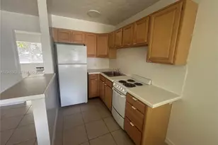 1211 NE 6th St, Fort Lauderdale, FL 33304 - Photo 2