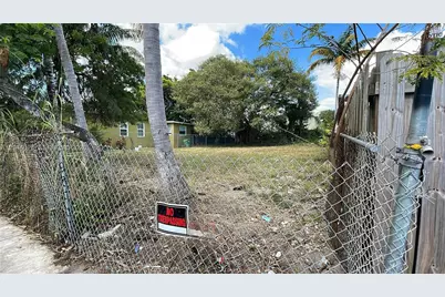 1255 NW 60 St, Miami, FL 33142 - Photo 2