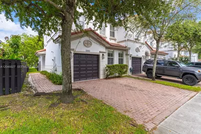 8165 NW 108th Ave, Doral, FL 33178 - Photo 34