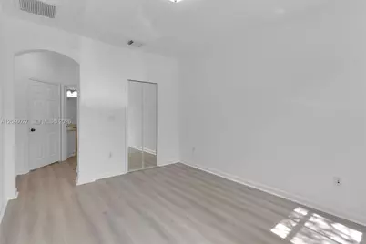 8165 NW 108th Ave, Doral, FL 33178 - Photo 12