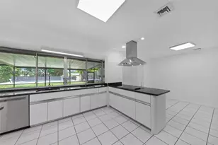 945 NE 176th St, Miami, FL 33162 - Photo 42