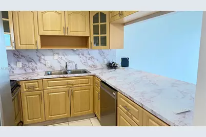 100 Bayview Dr #509, Sunny Isles Beach, FL 33160 - Photo 12