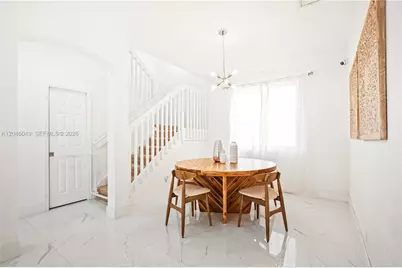 445 Conservation Dr, Weston, FL 33327 - Photo 4