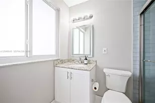 445 Conservation Dr, Weston, FL 33327 - Photo 18