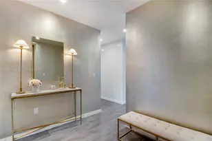 1000 Brickell Plaza, Miami, FL 33131 - Photo 4