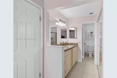 3855 Island Club Cir, Lake Worth, FL 33462 - Photo 24