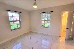 720 NE 5th St, Hallandale Beach, FL 33009 - Photo 18