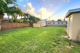 720 NE 5th St, Hallandale Beach, FL 33009 - Photo 2