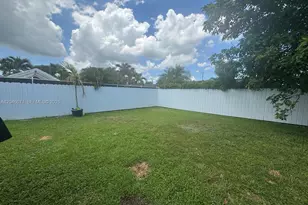 3810 SW 89th Ave, Miami, FL 33165 - Photo 10