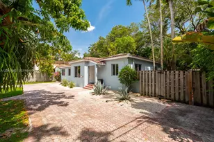 2215 Tequesta Ln, Miami, FL 33133 - Photo 2