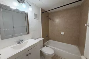 5960 NE 5th Ct, Miami, FL 33137 - Photo 4
