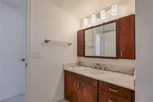 2401 S Ocean Dr, Hollywood, FL 33019 - Photo 18