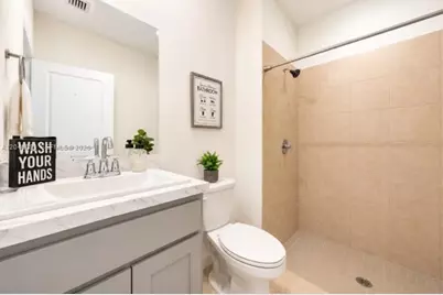 1707 SE 9th Ter, Homestead, FL 33034 - Photo 8