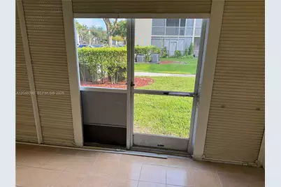 100 SW 132nd Way #101K, Pembroke Pines, FL 33027 - Photo 12