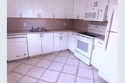 100 SW 132nd Way #101K, Pembroke Pines, FL 33027 - Photo 6