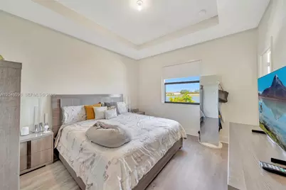11295 W 34th Way, Hialeah, FL 33018 - Photo 26