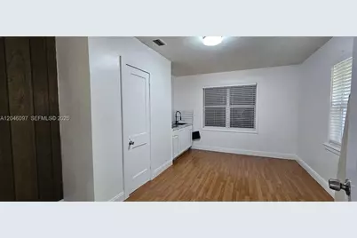 435 SW 33rd Ave, Miami, FL 33135 - Photo 4