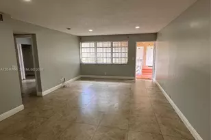 9976 Twin Lakes Dr, Coral Springs, FL 33071 - Photo 10