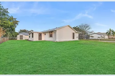 981 SW Bay State Rd #0, Port Saint Lucie, FL 34953 - Photo 16
