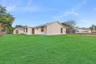 981 SW Bay State Rd, Port Saint Lucie, FL 34953 - Photo 16