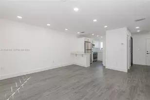 8085 NW 8th St, Miami, FL 33126 - Photo 12