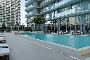 77 SE 5th St, Miami, FL 33131 - Photo 40