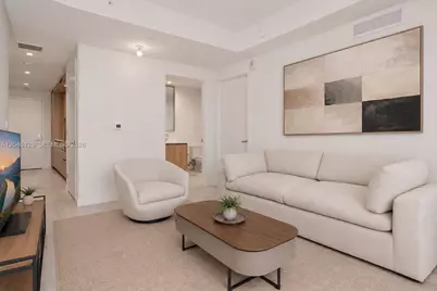 77 SE 5th St. #1905, Miami, FL 33131 - Photo 2