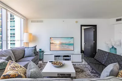 150 Sunny Isles Blvd #1-1604, Sunny Isles Beach, FL 33160 - Photo 2