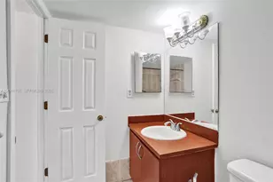 606 W 81st St, Hialeah, FL 33014 - Photo 12