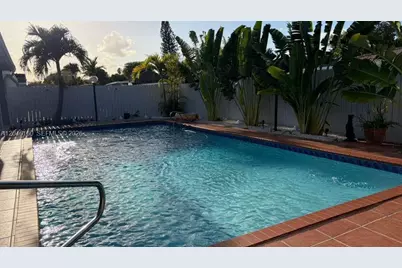 10321 SW 17th St, Miami, FL 33165 - Photo 12