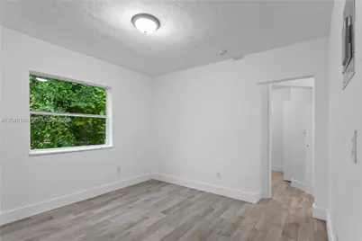27 NE 60th Ter #2, Miami, FL 33137 - Photo 4
