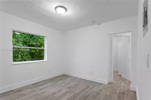 27 NE 60th Terrace, Miami, FL 33137 - Photo 4