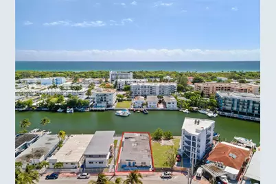 8135 Crespi Blvd #4, Miami Beach, FL 33141 - Photo 4
