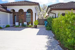 3461 SW 154th Ct, Miami, FL 33185 - Photo 2