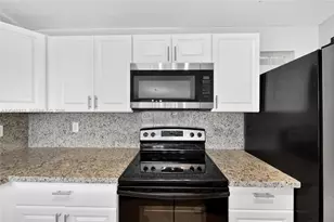 17501 SW 142nd Ct, Miami, FL 33177 - Photo 16