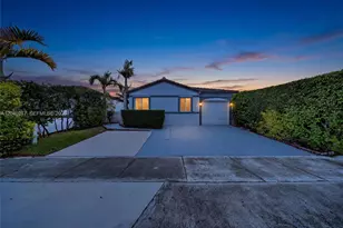 17501 SW 142nd Ct, Miami, FL 33177 - Photo 2