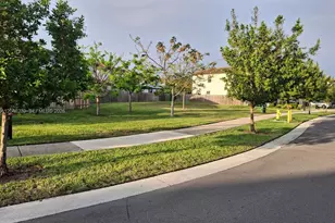 2439 NW 131st Cir, Miami, FL 33167 - Photo 8