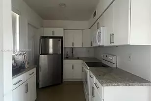 2880 NE 203rd St, Aventura, FL 33180 - Photo 12