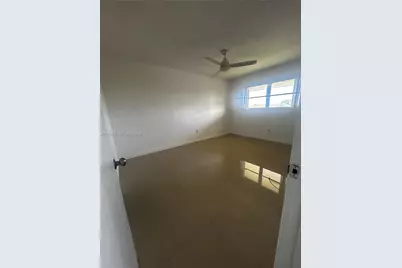2880 NE 203rd St #B25, Aventura, FL 33180 - Photo 14