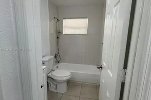 16120 NE 19th Pl, North Miami Beach, FL 33162 - Photo 10