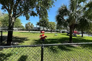 1470 NE 123rd St, North Miami, FL 33161 - Photo 26